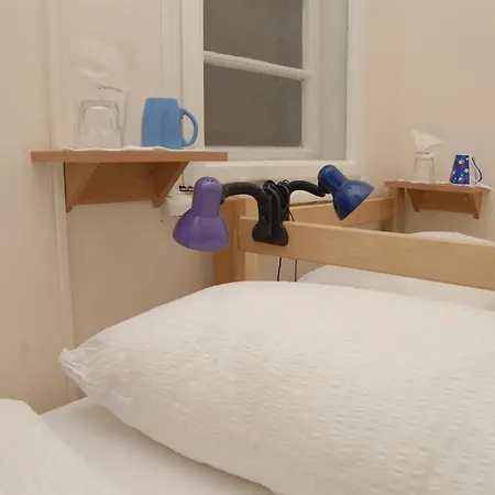 Hostelflash Hostel *